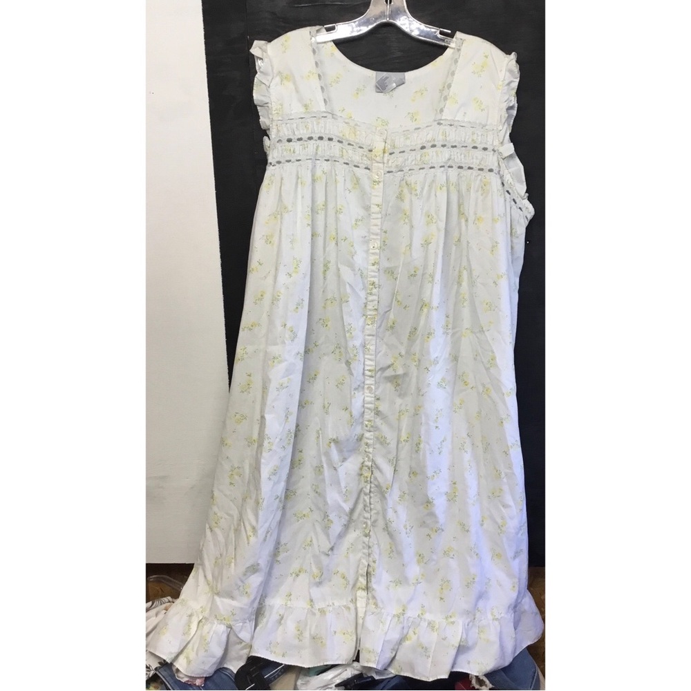 Vintage Ladies Plus Size 3X Blair Sleeveless Nightgown